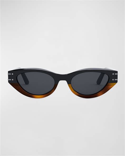 DIOR DiorSignature B5I Sunglasses .